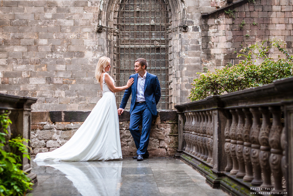 Дождливая фотосессия в Барселоне. Фотограф в Барселоне Испании Маслик Юлия