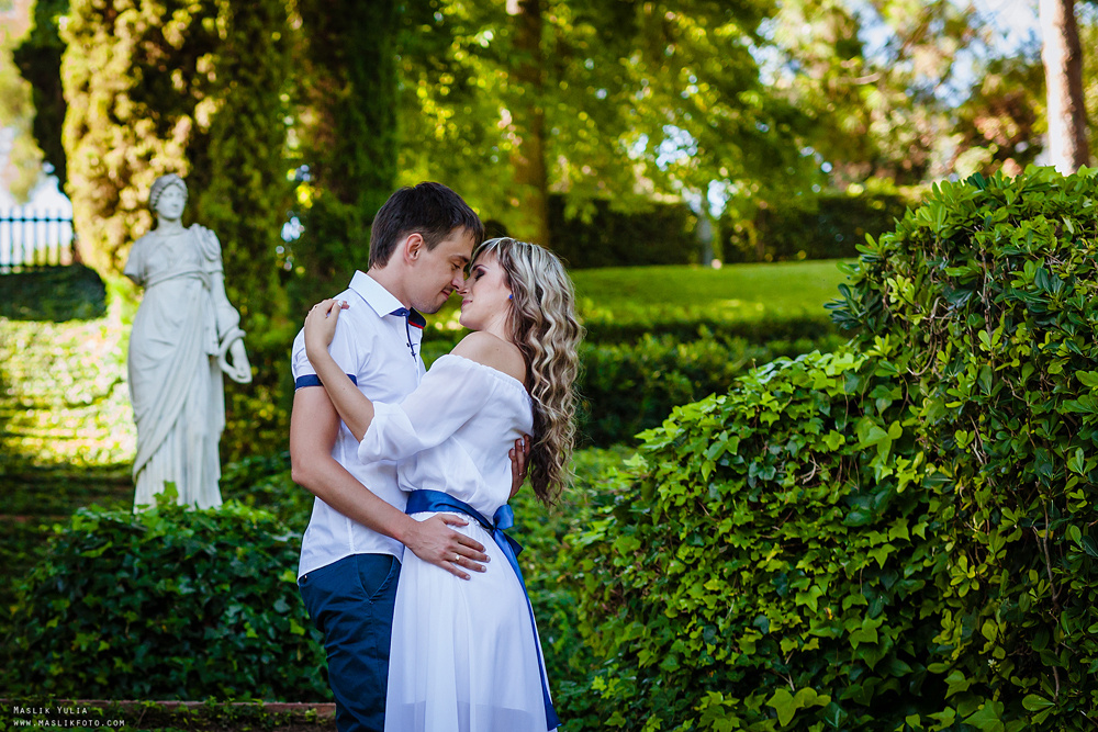 Sesión de fotos solares en Lloret de Mar. Fotógrafo en Barcelona  Maslik Yulia