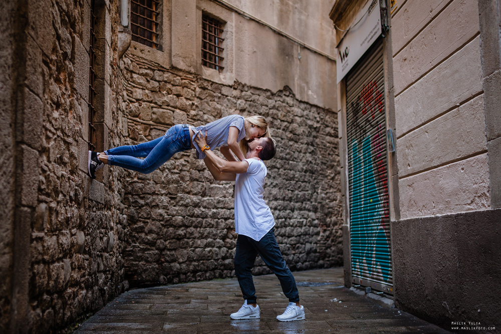 Динамичная фотосессия в Барселоне. Фотограф в Барселоне Испании Маслик Юлия