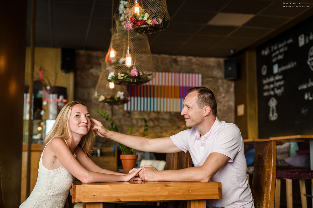 Sesión fotográfica familiar de verano en Barcelona. Fotógrafo en Barcelona  Maslik Yulia