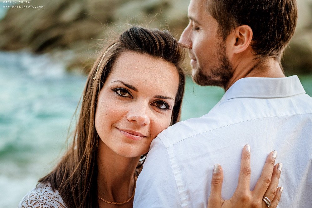Sesión de fotos de playa en la Costa Brava. Fotógrafo en Barcelona  Maslik Yulia