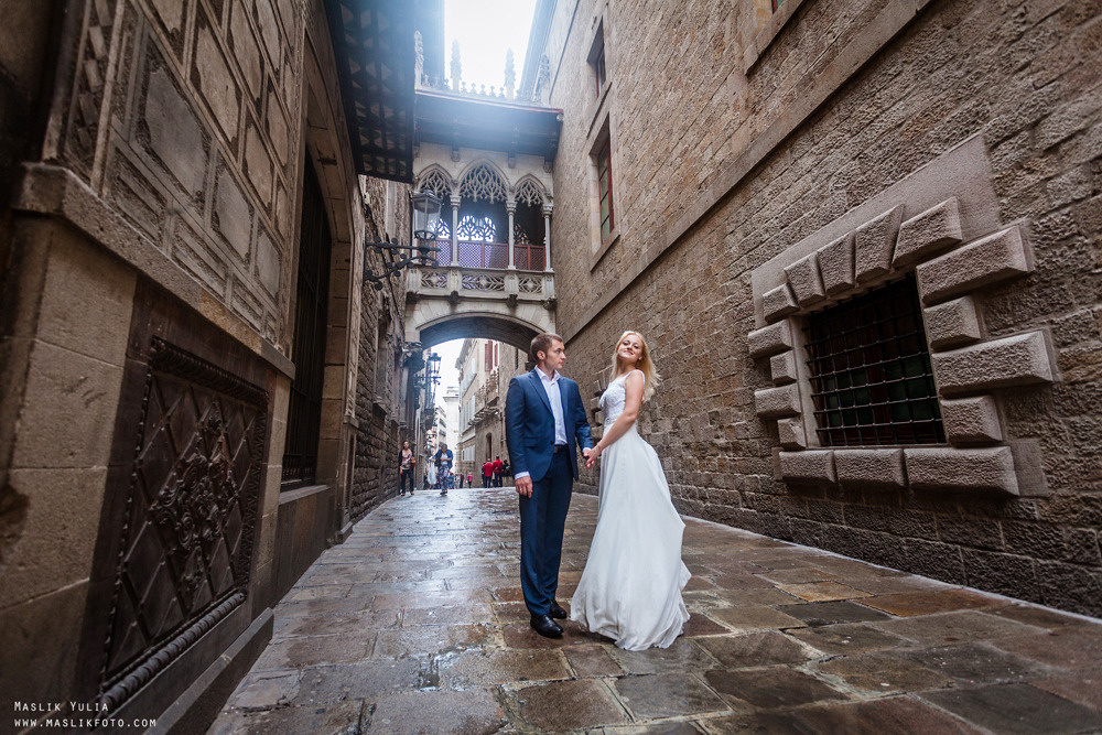 Дождливая фотосессия в Барселоне. Фотограф в Барселоне Испании Маслик Юлия