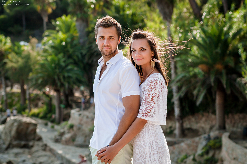 Sesión de fotos de playa en la Costa Brava. Fotógrafo en Barcelona  Maslik Yulia