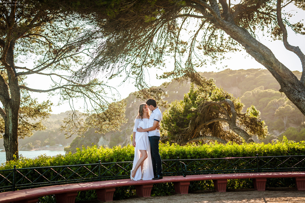 Sesión de fotos solares en Lloret de Mar. Fotógrafo en Barcelona  Maslik Yulia