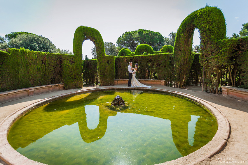 Свадебная фотосессия в Барселоне в парке Лабиринт. Фотограф в Барселоне Испании Маслик Юлия