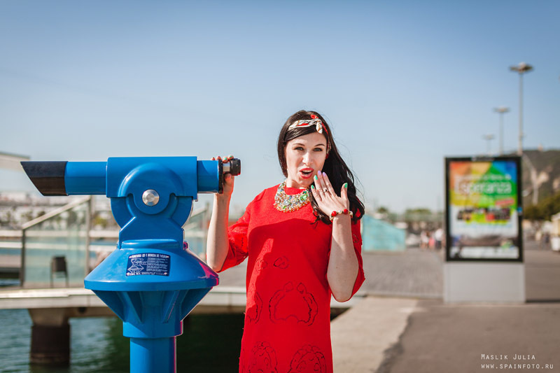 Elegante sesión de fotos en el puerto de Barcelona. Fotógrafo en Barcelona  Maslik Yulia