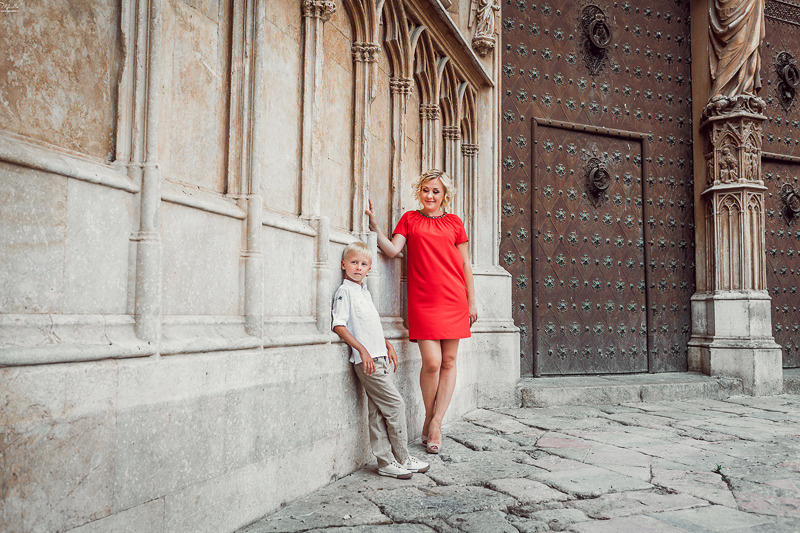 Fantástica sesión de fotos de mamá con hijo en Tarragona. Fotógrafo en Barcelona  Maslik Yulia