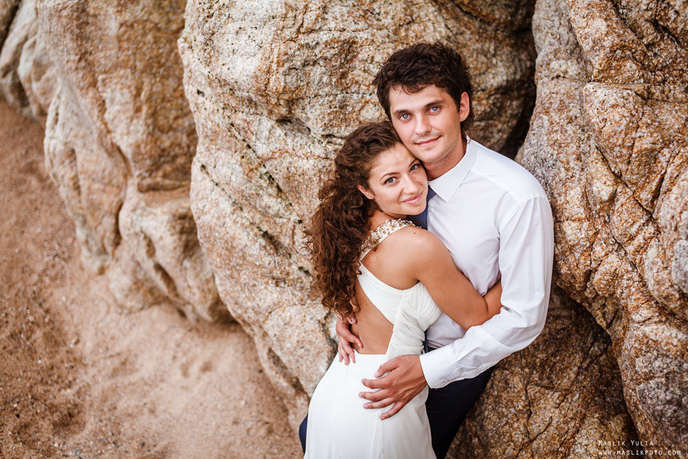 Sesión de fotos de boda de playa en España. Fotógrafo en Barcelona  Maslik Yulia