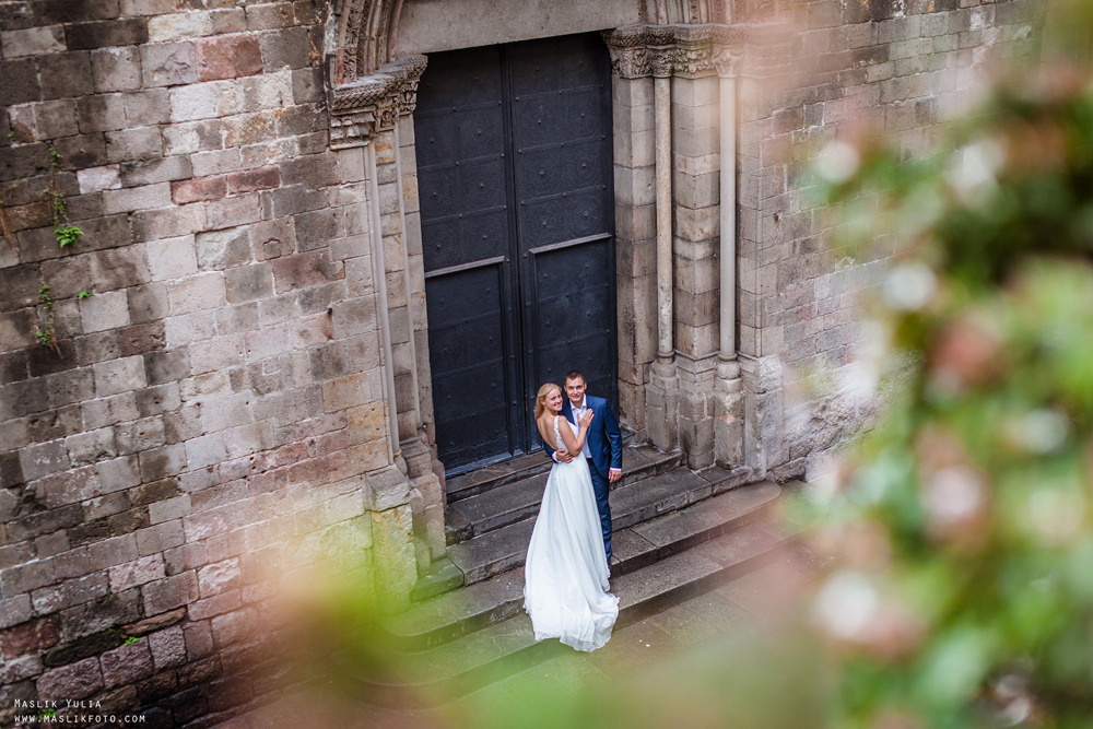 Дождливая фотосессия в Барселоне. Фотограф в Барселоне Испании Маслик Юлия