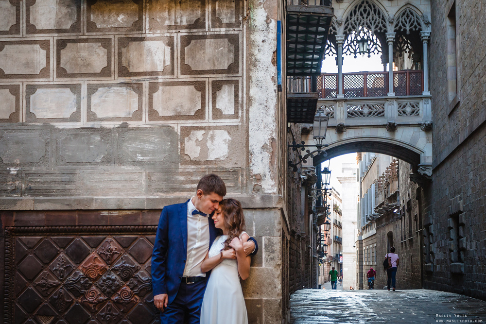 Fairytale photo shoot in Barcelona. Photographer in Barcelona Spain Maslik Yulia