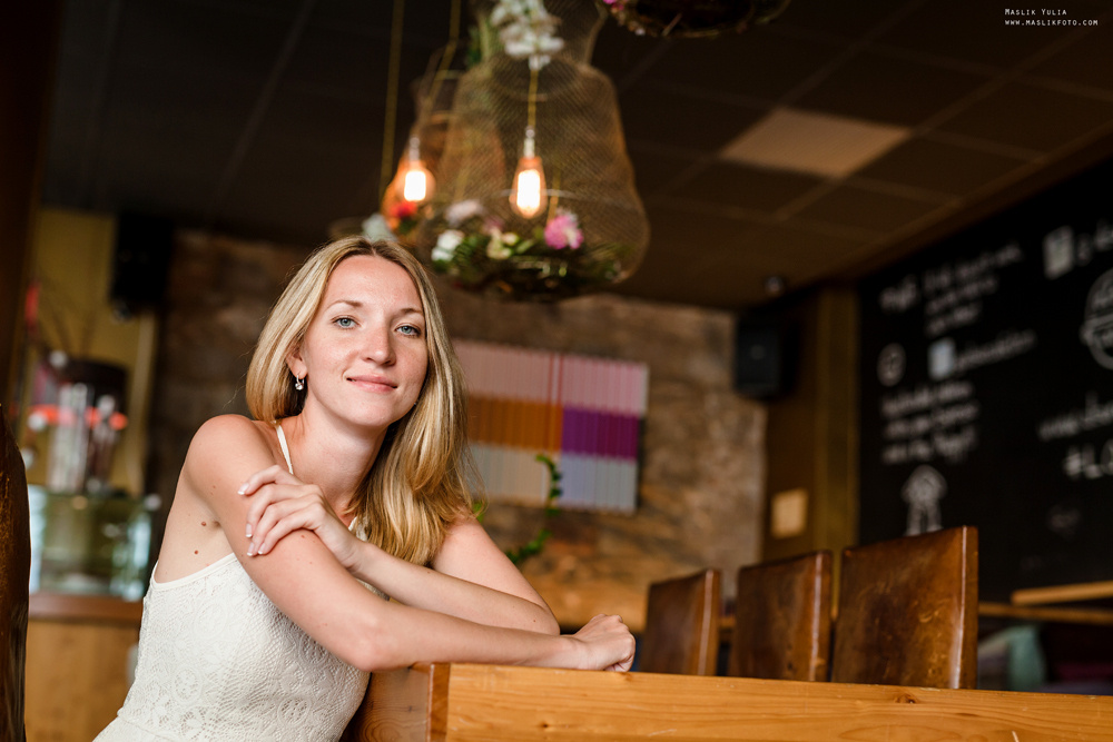 Sesión fotográfica familiar de verano en Barcelona. Fotógrafo en Barcelona  Maslik Yulia