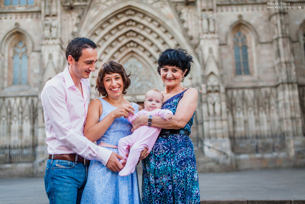 Morning photo shoot in Barcelona. Photographer in Barcelona Spain Maslik Yulia