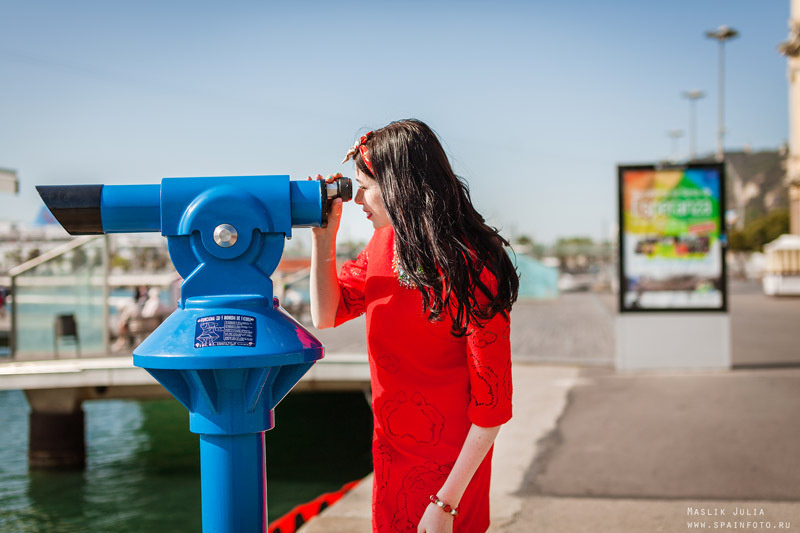 Elegante sesión de fotos en el puerto de Barcelona. Fotógrafo en Barcelona  Maslik Yulia