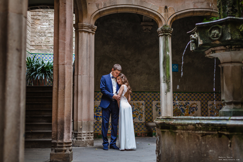 Fairytale photo shoot in Barcelona. Photographer in Barcelona Spain Maslik Yulia
