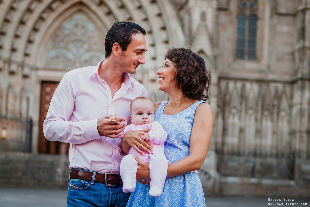 Morning photo shoot in Barcelona. Photographer in Barcelona Spain Maslik Yulia