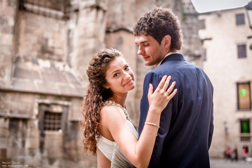Sesión de fotos de boda de playa en España. Fotógrafo en Barcelona  Maslik Yulia