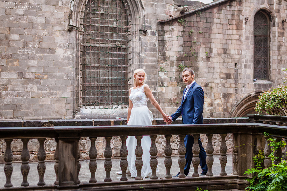 Дождливая фотосессия в Барселоне. Фотограф в Барселоне Испании Маслик Юлия