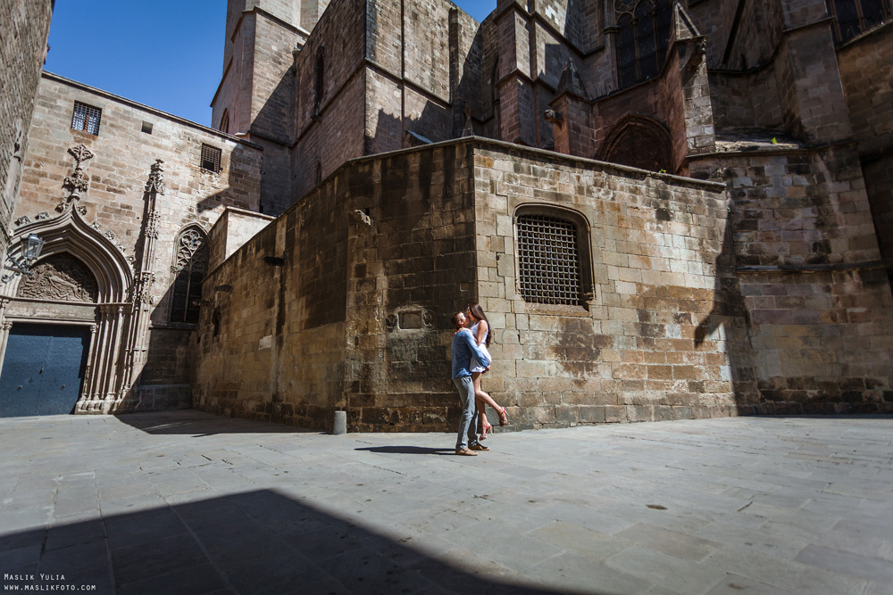 Summer photo shoot in Barcelona. Photographer in Barcelona Spain Maslik Yulia