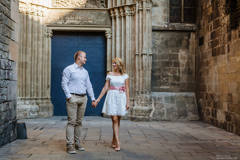 Przyjemna sesja zdjęciowa w Barcelonie. Fotograf w Barcelonie Hiszpanii Maslik Yulia