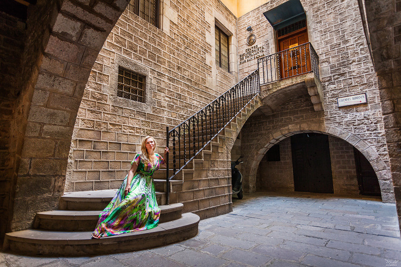 Sesión de fotos de mujeres en Barcelona. Fotógrafo en Barcelona  Maslik Yulia