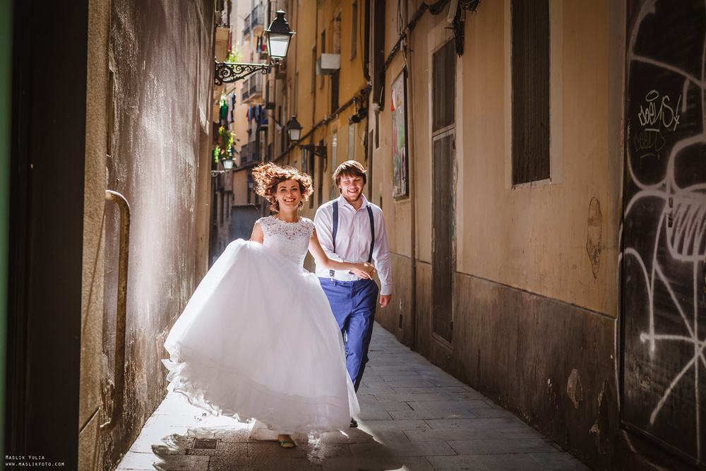 Sesja ślubna w Badalonie, Catalonia. Fotograf w Barcelonie Hiszpanii Maslik Yulia