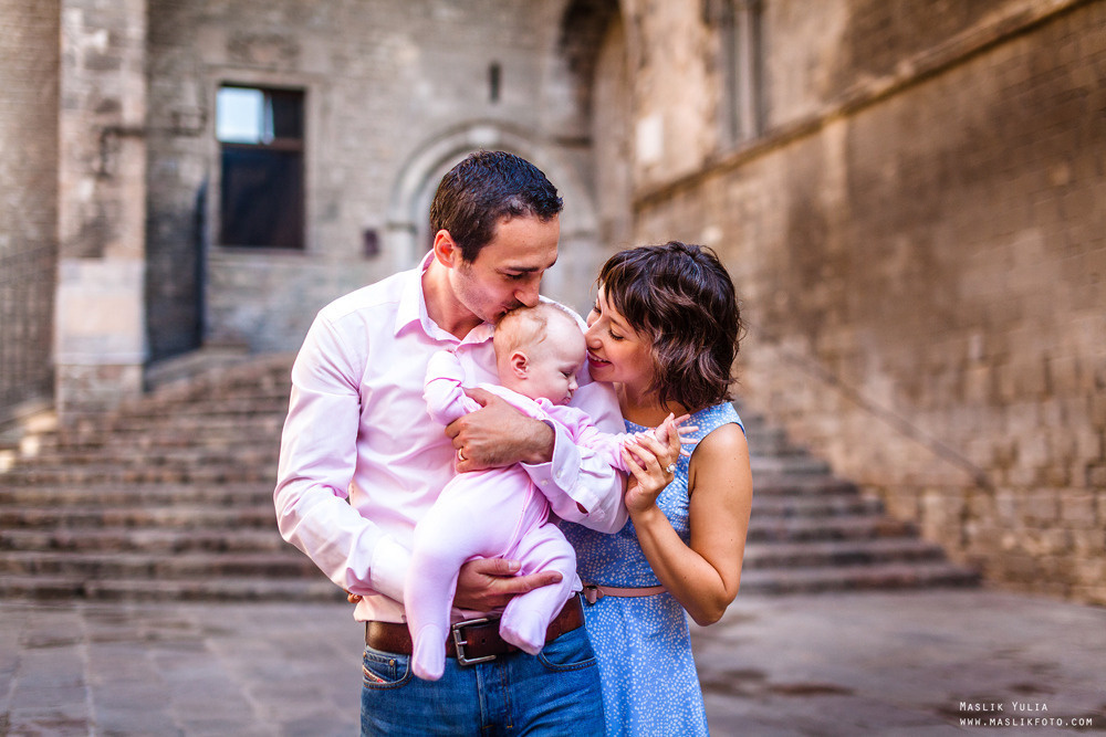 Morning photo shoot in Barcelona. Photographer in Barcelona Spain Maslik Yulia