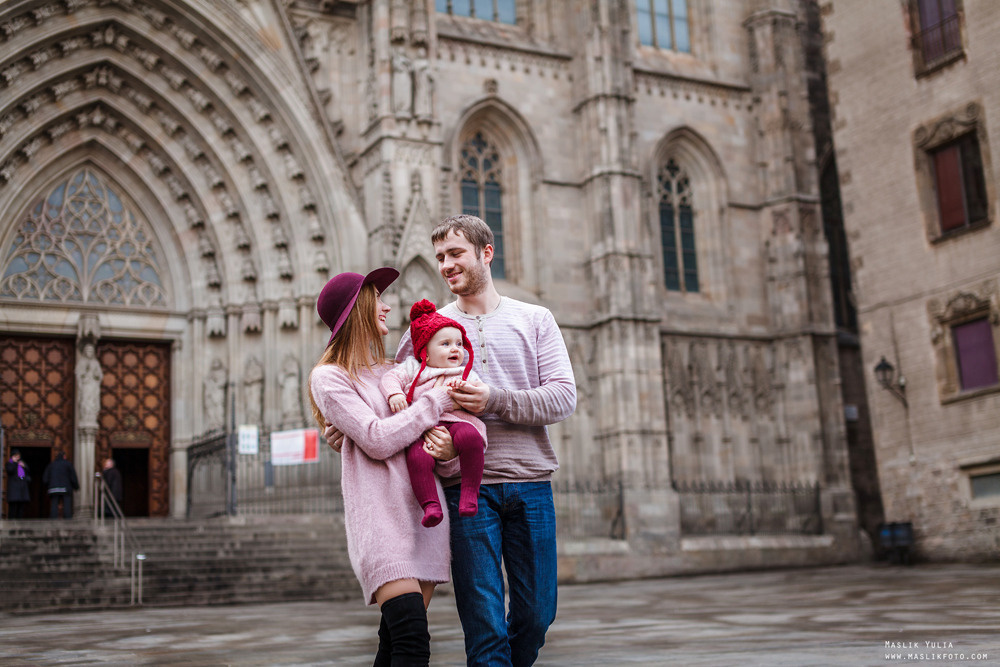 Sesión de fotos de invierno en Barcelona. Fotógrafo en Barcelona  Maslik Yulia