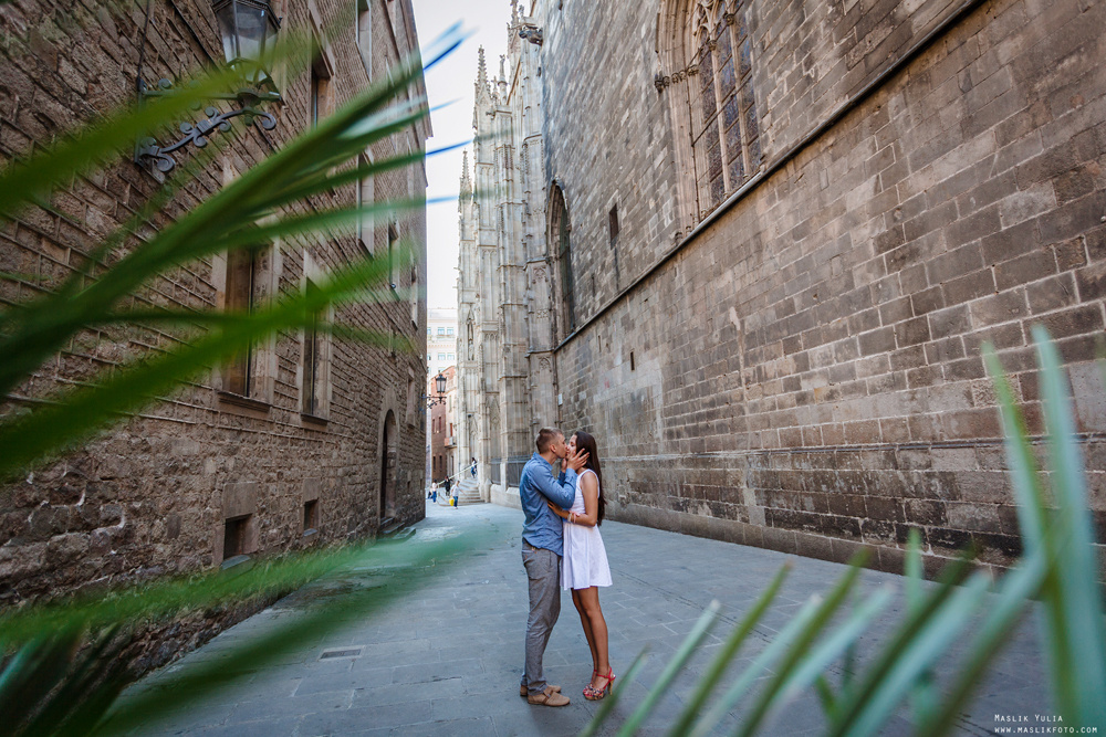 Summer photo shoot in Barcelona. Photographer in Barcelona Spain Maslik Yulia