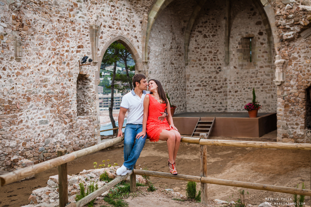 Sea photo session in Tossa de Mar. Photographer in Barcelona Spain Maslik Yulia