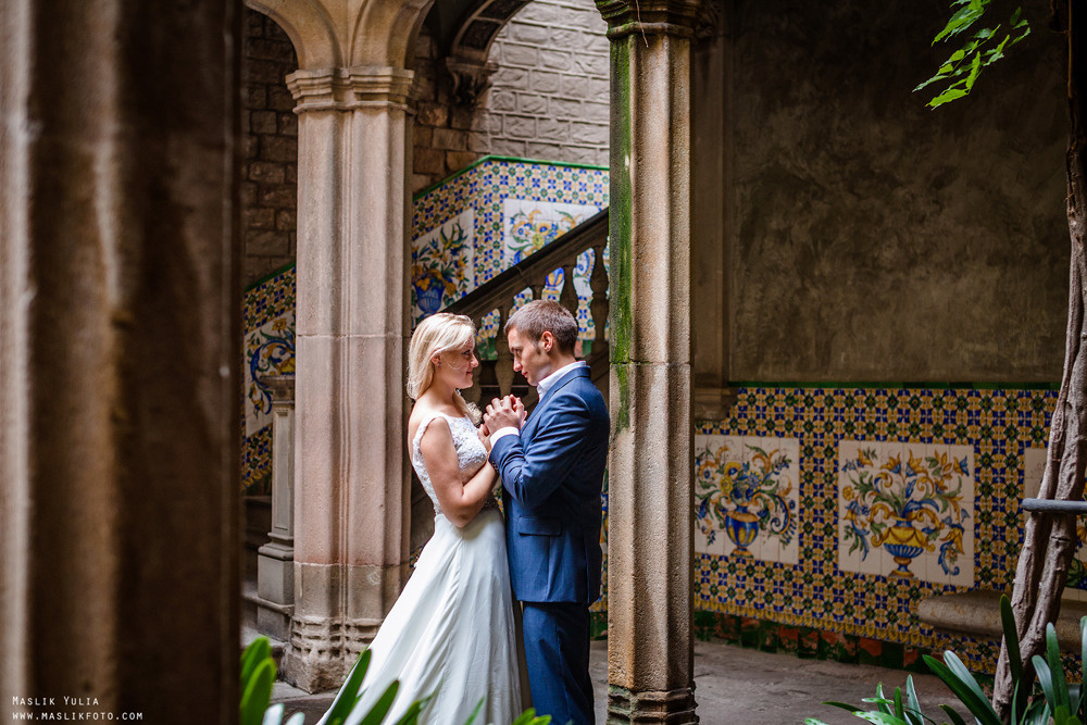 Дождливая фотосессия в Барселоне. Фотограф в Барселоне Испании Маслик Юлия