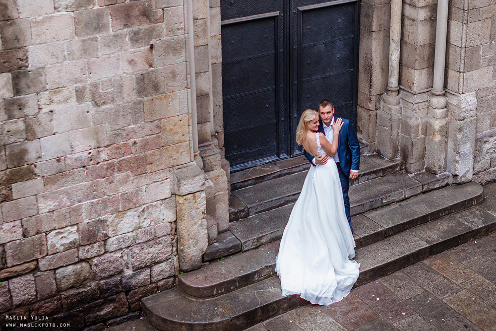 Дождливая фотосессия в Барселоне. Фотограф в Барселоне Испании Маслик Юлия