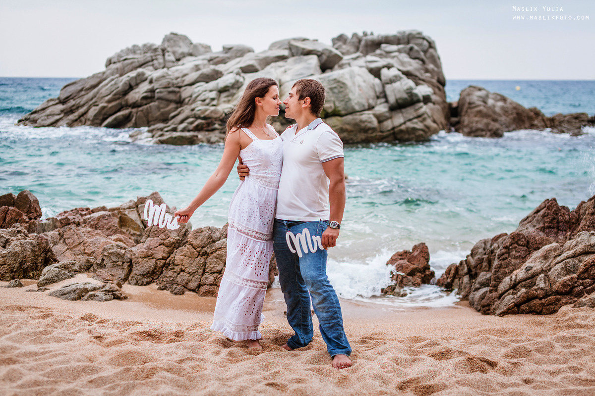 Sea photo session in Tossa de Mar. Photographer in Barcelona Spain Maslik Yulia