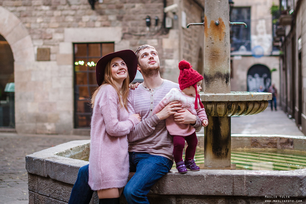 Sesión de fotos de invierno en Barcelona. Fotógrafo en Barcelona  Maslik Yulia