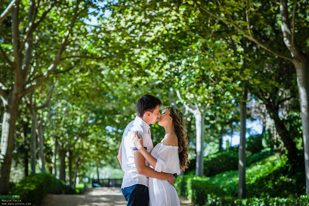 Sesión de fotos solares en Lloret de Mar. Fotógrafo en Barcelona  Maslik Yulia