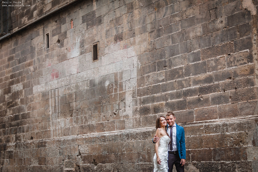 Свадебная фотосессия в Барселоне в парке Лабиринт. Фотограф в Барселоне Испании Маслик Юлия