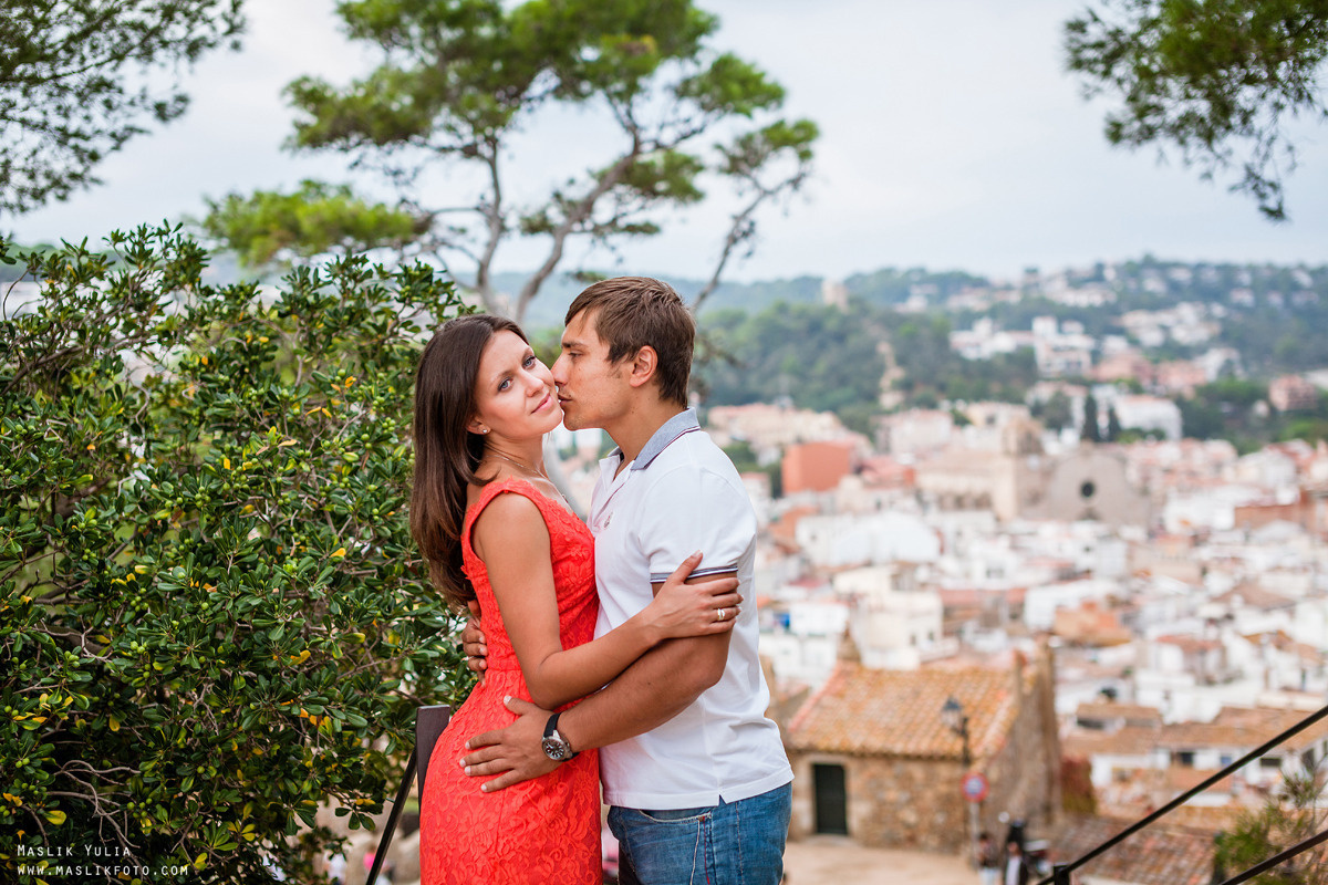 Sea photo session in Tossa de Mar. Photographer in Barcelona Spain Maslik Yulia