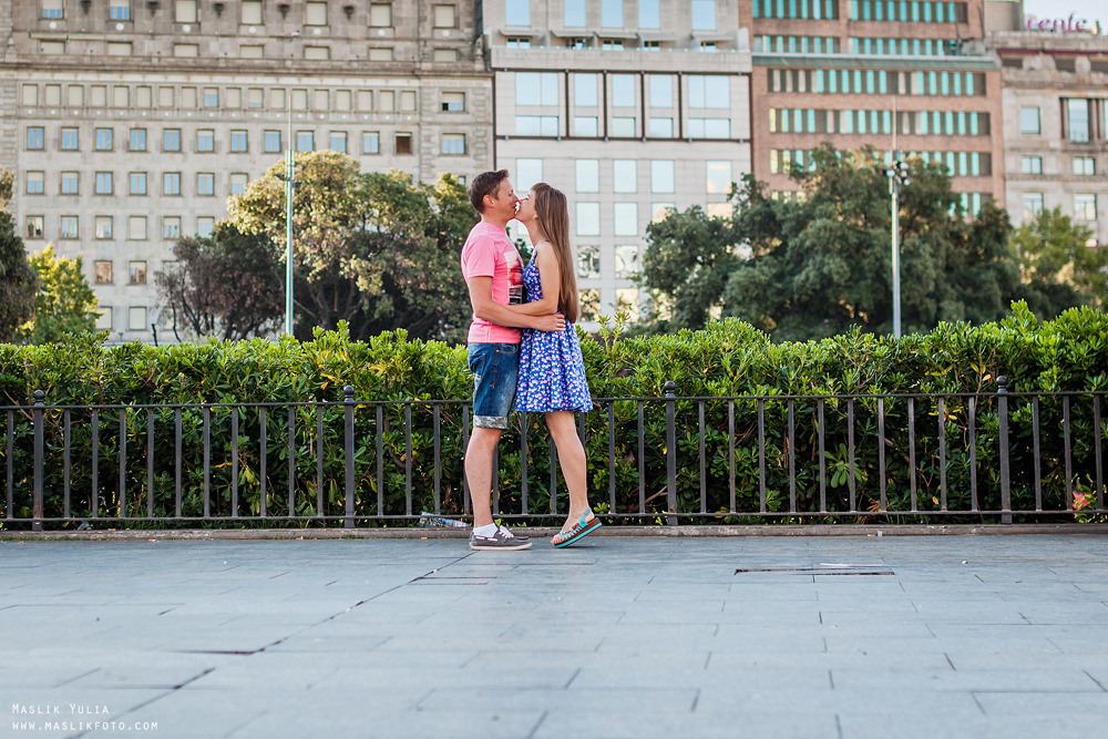 Paseo matutino de barcelona. Fotógrafo en Barcelona  Maslik Yulia