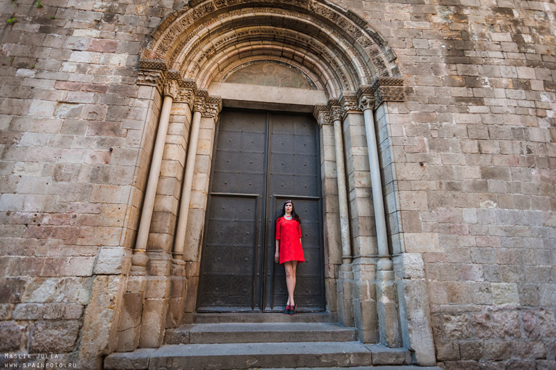 Elegante sesión de fotos en el puerto de Barcelona. Fotógrafo en Barcelona  Maslik Yulia