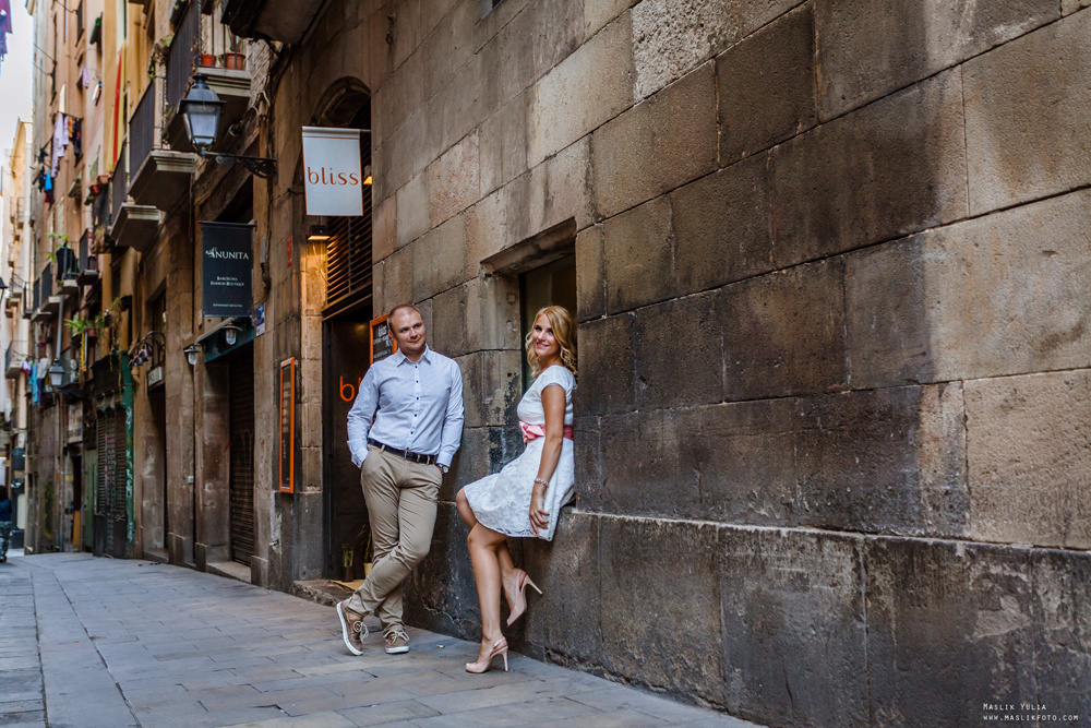 Przyjemna sesja zdjęciowa w Barcelonie. Fotograf w Barcelonie Hiszpanii Maslik Yulia