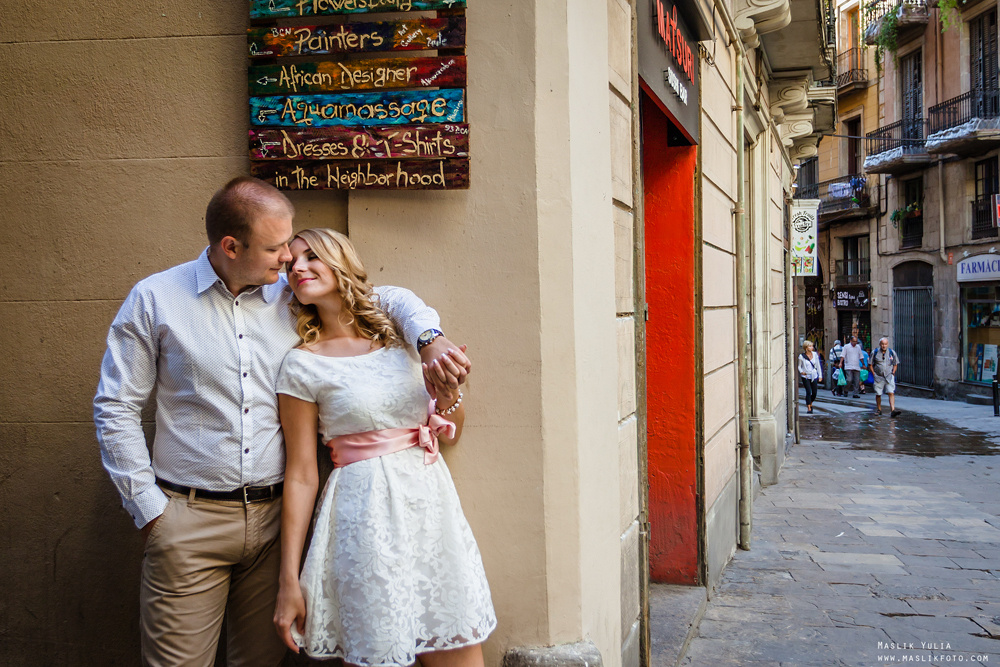 Przyjemna sesja zdjęciowa w Barcelonie. Fotograf w Barcelonie Hiszpanii Maslik Yulia