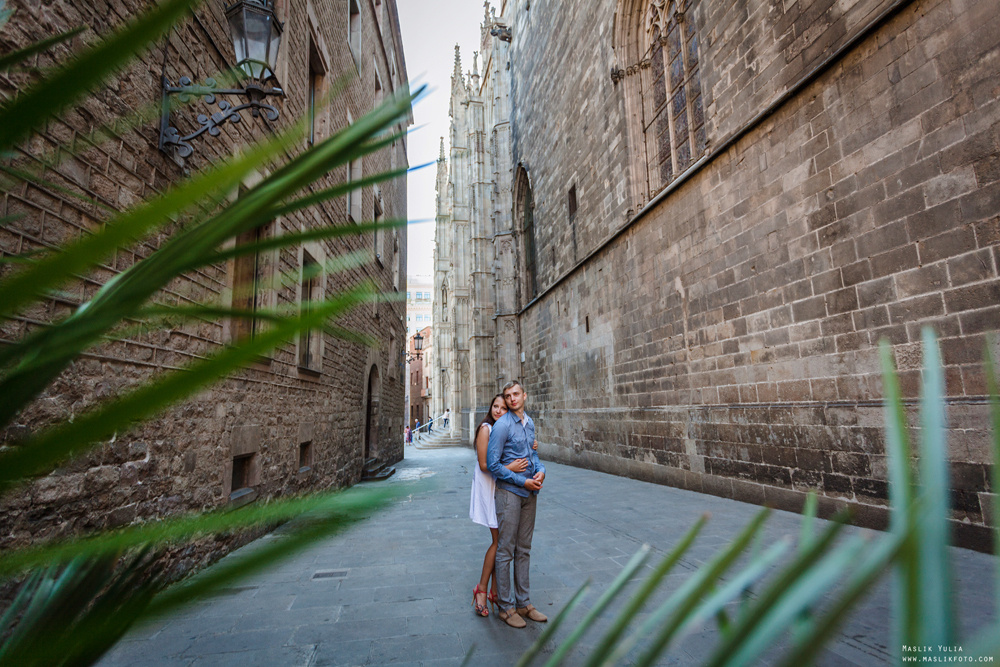 Summer photo shoot in Barcelona. Photographer in Barcelona Spain Maslik Yulia