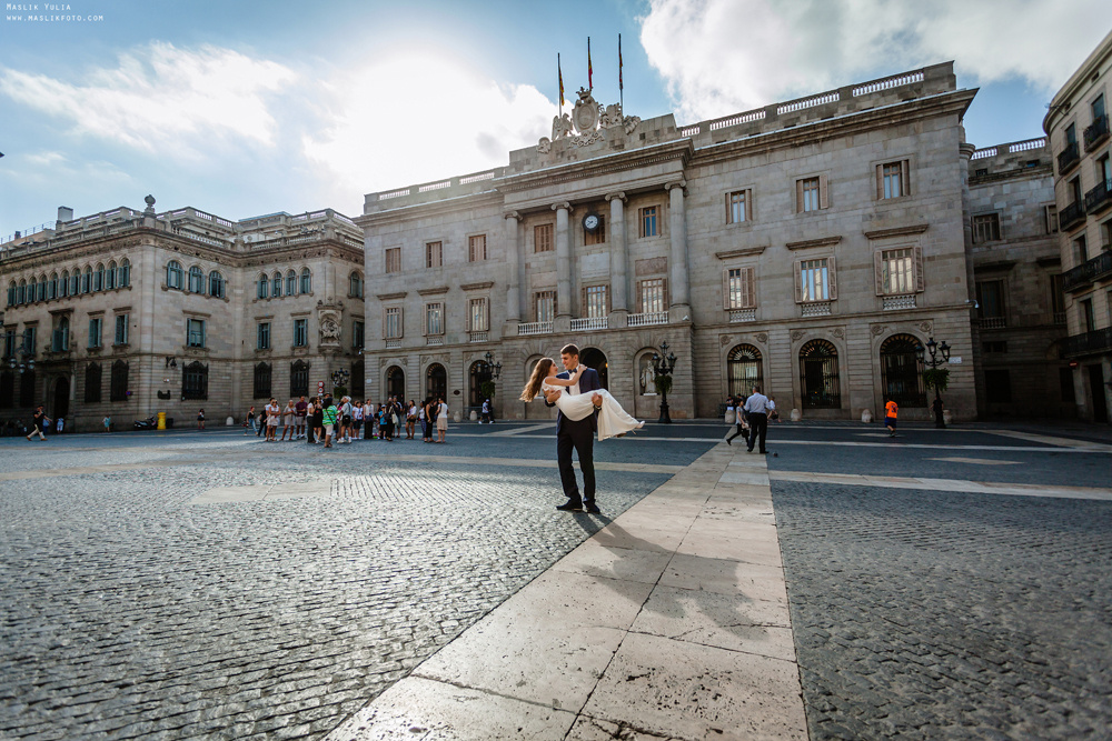 Fairytale photo shoot in Barcelona. Photographer in Barcelona Spain Maslik Yulia