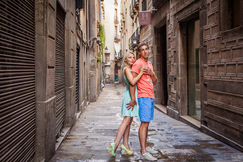 Dziarska rodzinna sesja zdjęciowa w Barcelonie. Fotograf w Barcelonie Hiszpanii Maslik Yulia