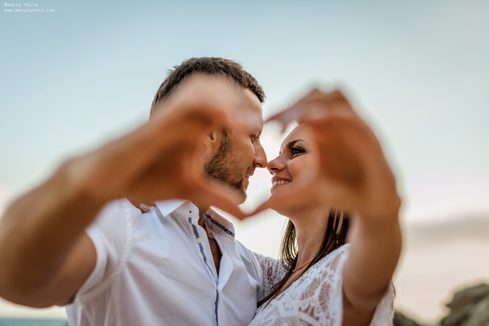 Sesión de fotos de playa en la Costa Brava. Fotógrafo en Barcelona  Maslik Yulia