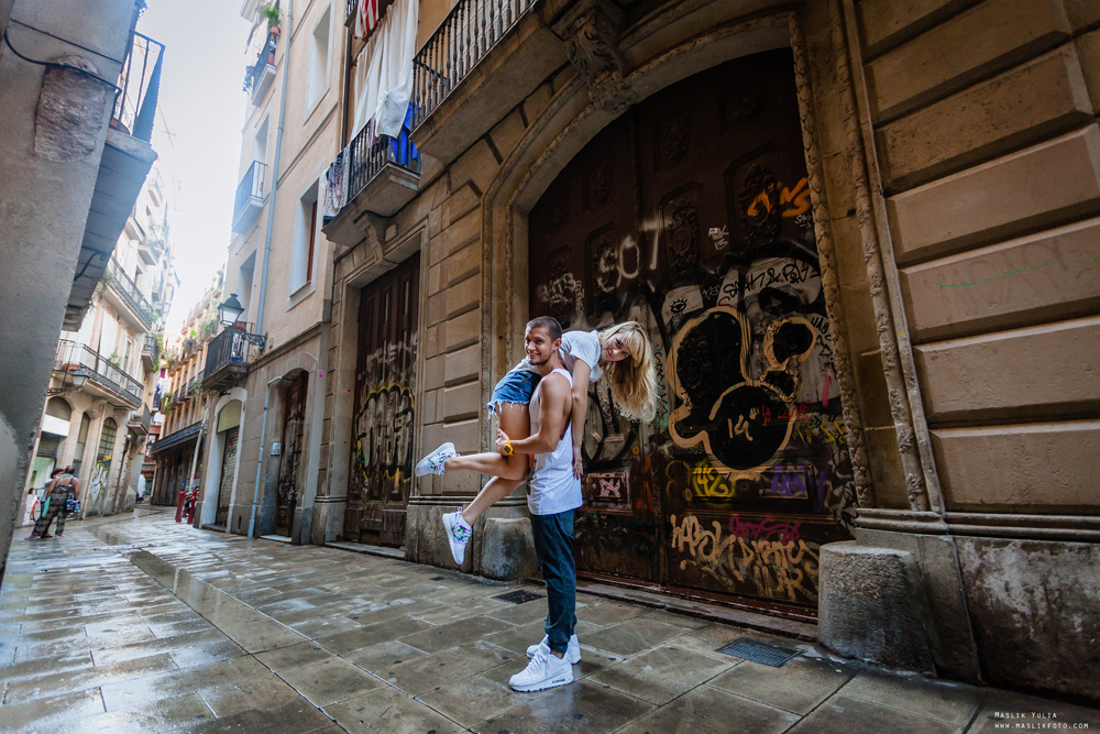 Динамичная фотосессия в Барселоне. Фотограф в Барселоне Испании Маслик Юлия