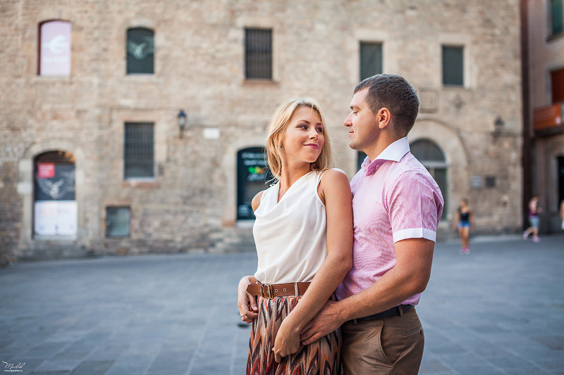 Letnia rodzinna sesja zdjęciowa w Barcelonie. Fotograf w Barcelonie Hiszpanii Maslik Yulia