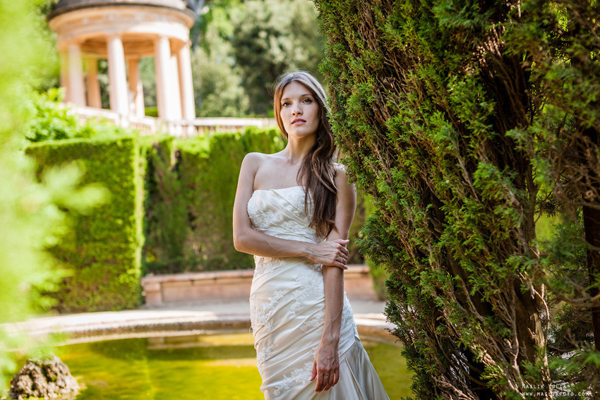 Свадебная фотосессия в Барселоне в парке Лабиринт. Фотограф в Барселоне Испании Маслик Юлия