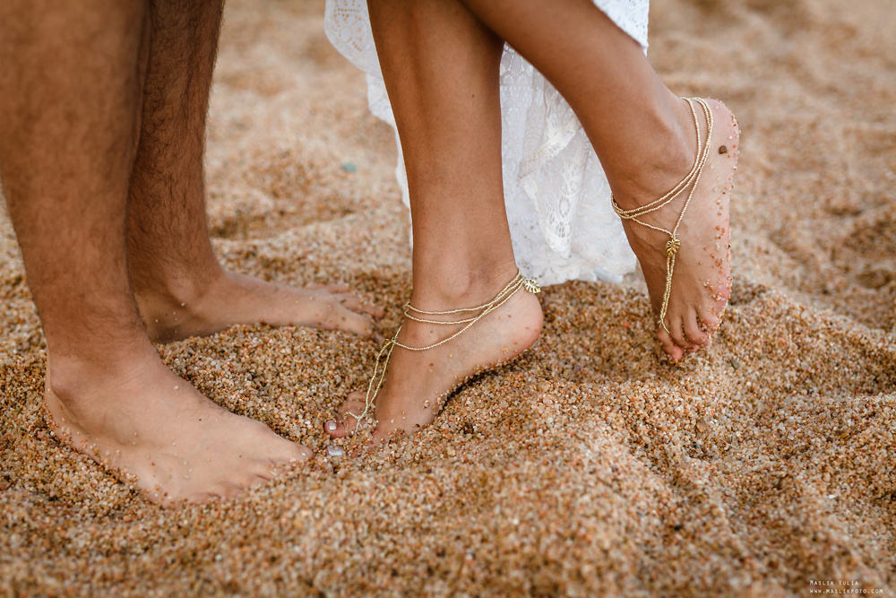 Sesión de fotos de playa en la Costa Brava. Fotógrafo en Barcelona  Maslik Yulia