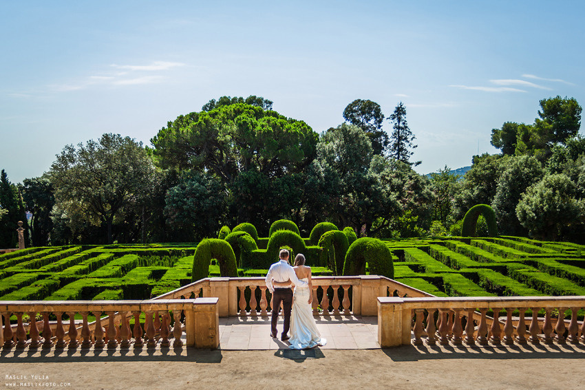 Свадебная фотосессия в Барселоне в парке Лабиринт. Фотограф в Барселоне Испании Маслик Юлия