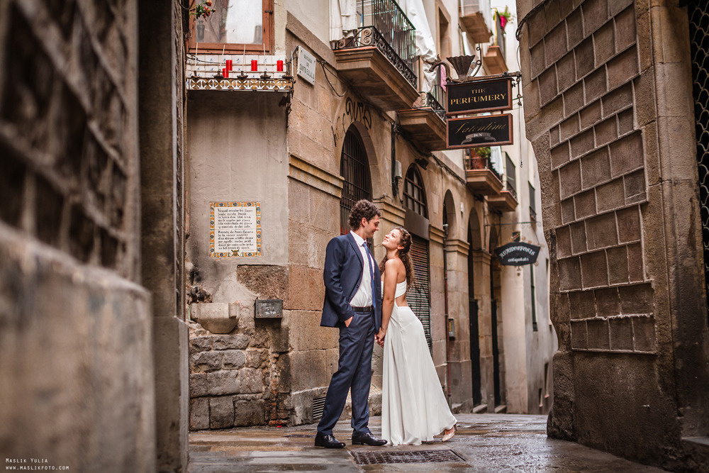 Sesión de fotos de boda de playa en España. Fotógrafo en Barcelona  Maslik Yulia